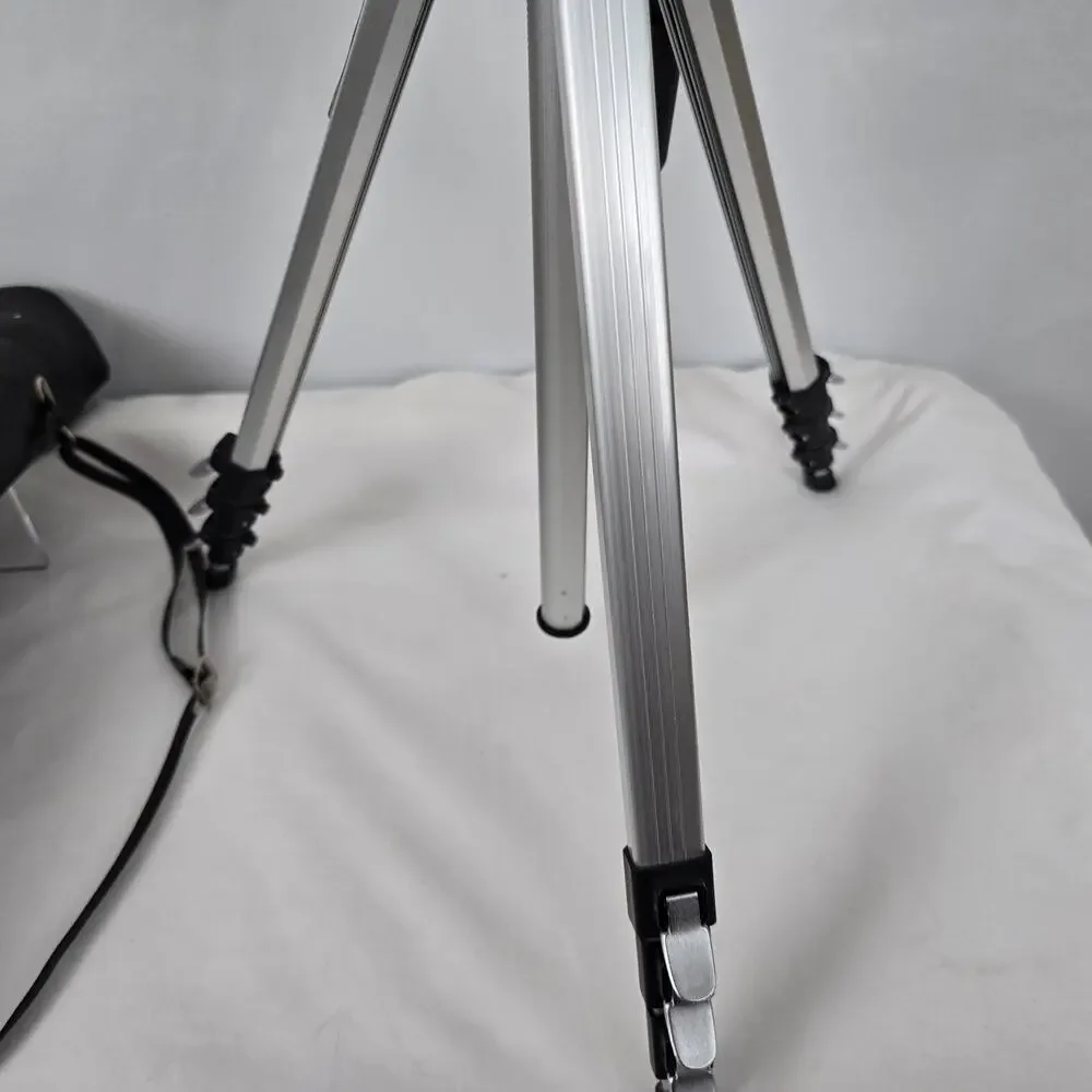 Heiwa Camera Tri-Pod HS-142 Black Silver Adjustable 16